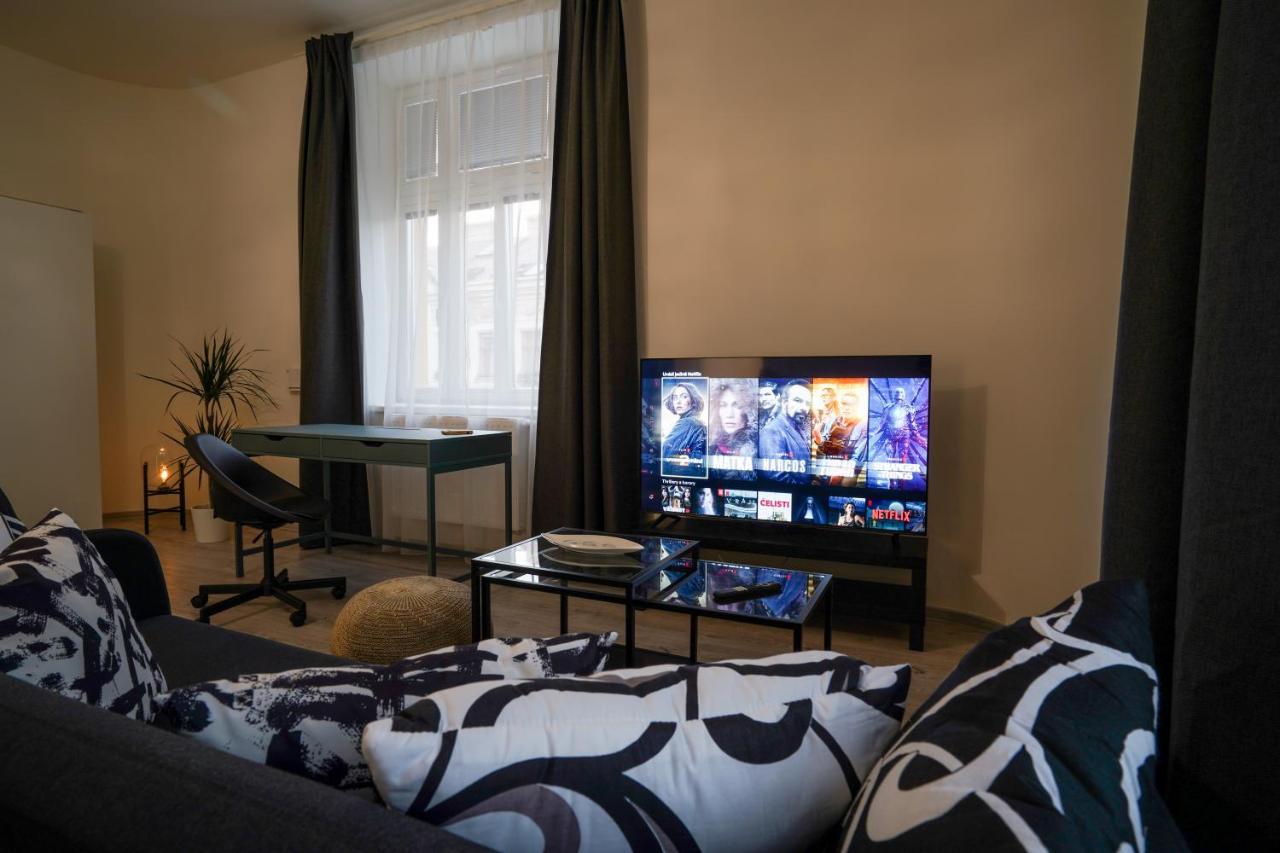 Lucy'S Apartments ออลอโมตซ์ ภายนอก รูปภาพ